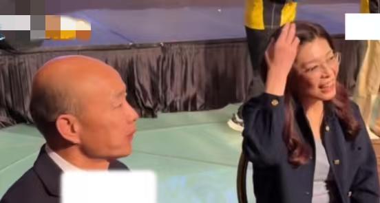 昨天韩国瑜刚刚跟前主席朱立伦吃饭，今天又同现任主席郑丽文参加眷村联欢活动，两人毗