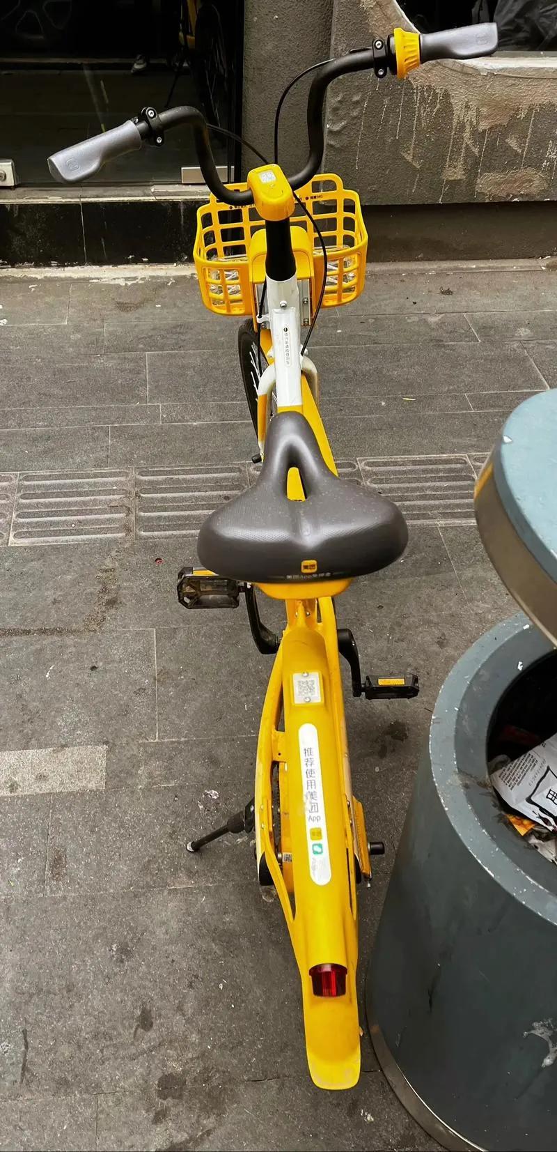 现在的共享单车是真骑不起了！

   前天陪爱人骑了辆美团单车，

   才47