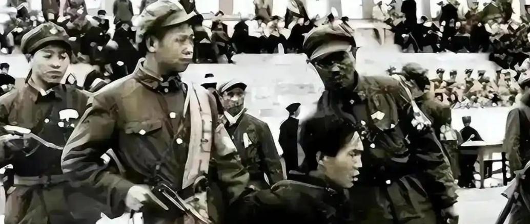 1970年代，戴笠孙子在安徽修拖拉机被判死刑时，他平静地说了一句话，身经百战的办