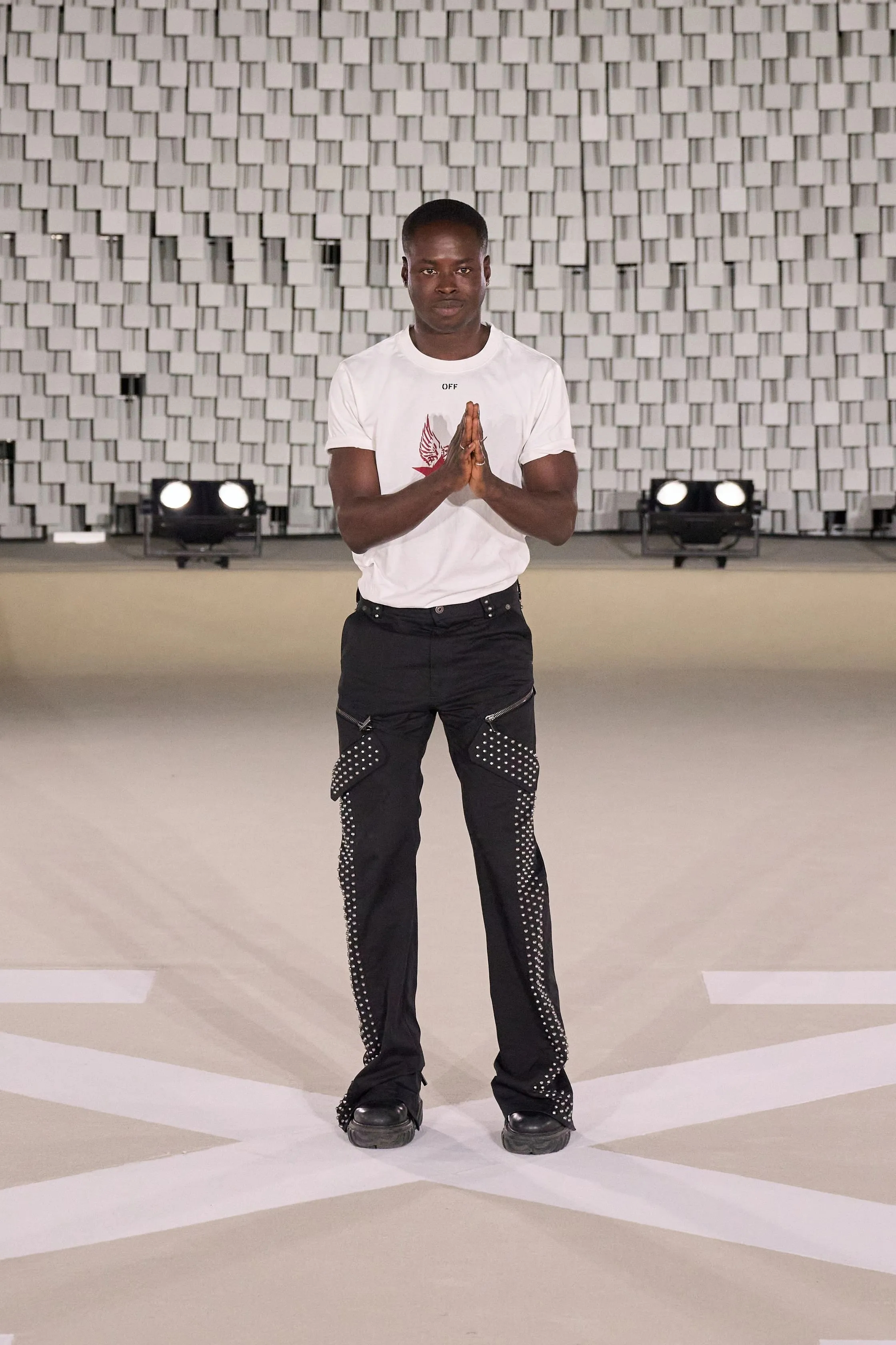 Ib Kamara 在担任 Off-White 创意总监四年后离职     这位