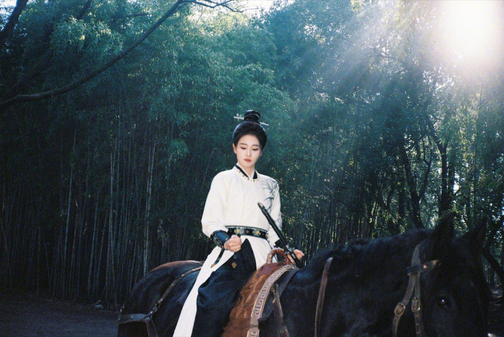 唐宫奇案之青雾风鸣 我的评分：唐宫奇案案子一环扣一环唐宫奇案一环扣一环唐宫奇案唐