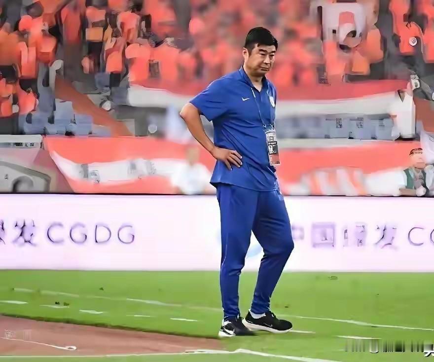 山东泰山队代理主帅韩鹏这半个赛季的两大杰作：

从中乙提拔小将（彭啸）成了泰山队