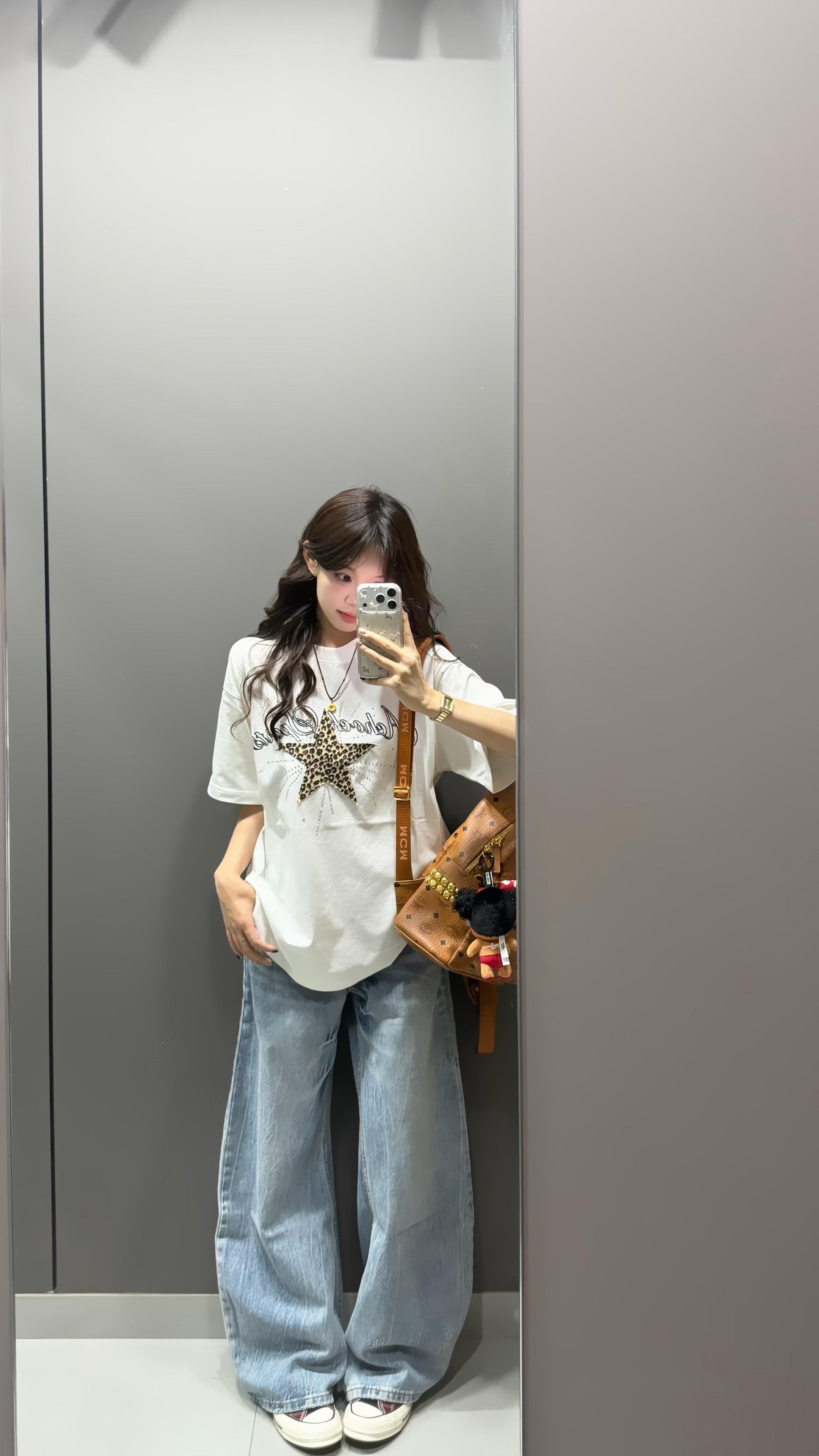你总是嫌自己不够坚强 我却喜欢你每次擦干眼泪勇敢向前 你真的很棒了 我...