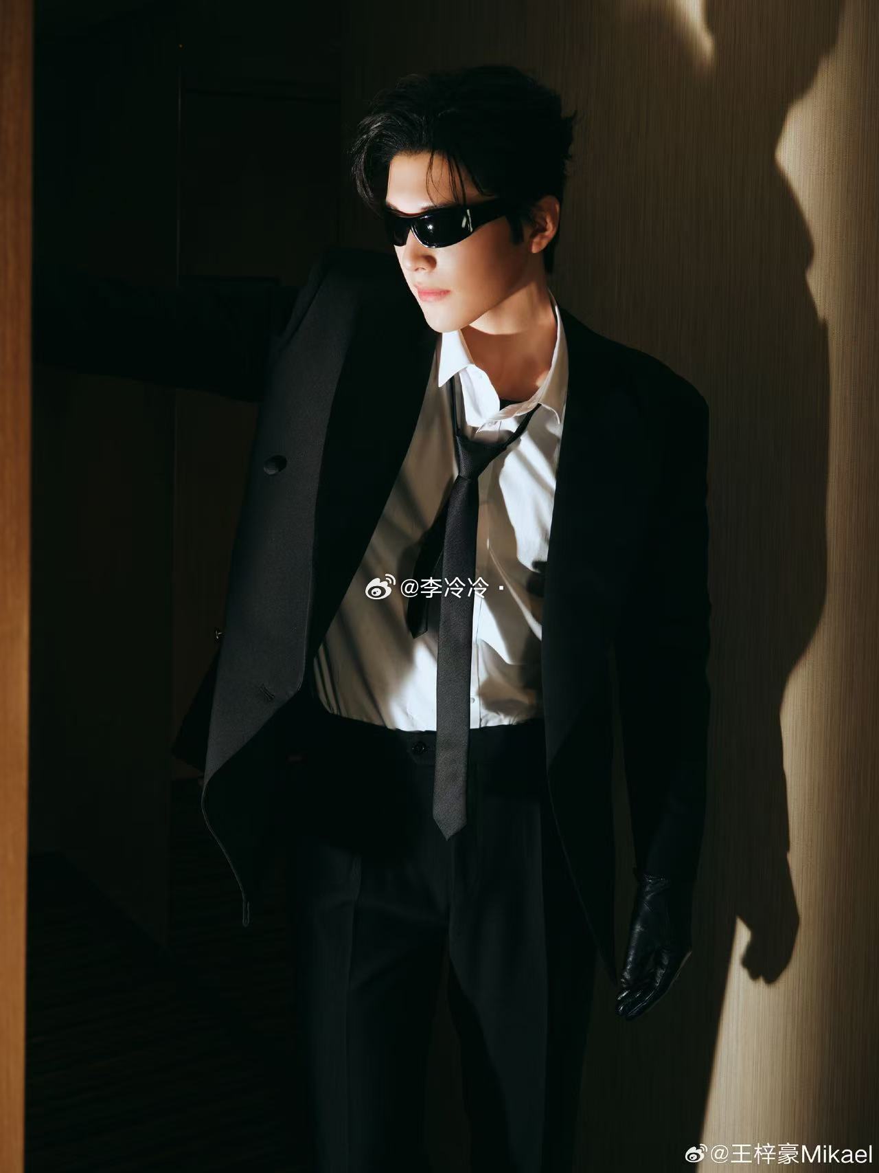 看家业真的好气那个田本昌啊啊啊！不过人长的帅我就原谅了哈哈哈，王梓豪当初签约华策