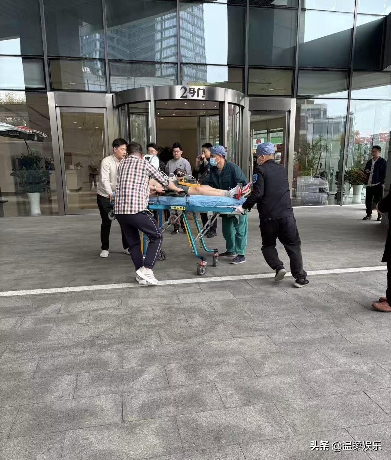 全部账号已经停播！
苏州本地人员已经证实！
“真的去世了，我朋友是医生🧑‍⚕️