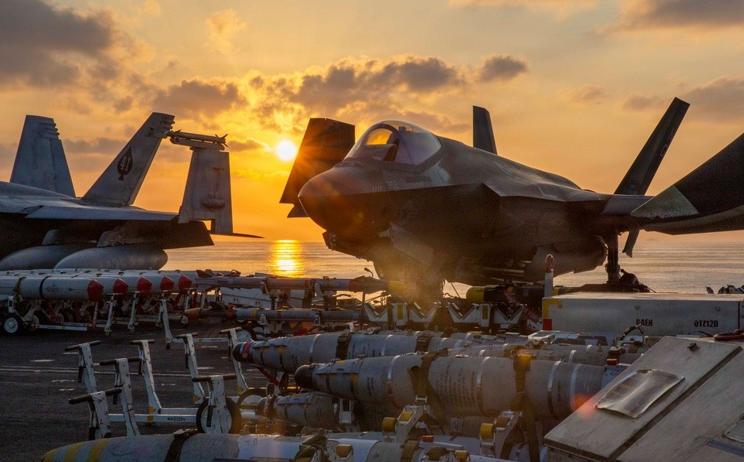 伊朗军队用廉价的无人机打得美军航母后撤千里，此举不说是开创了历史，那也是极为罕见