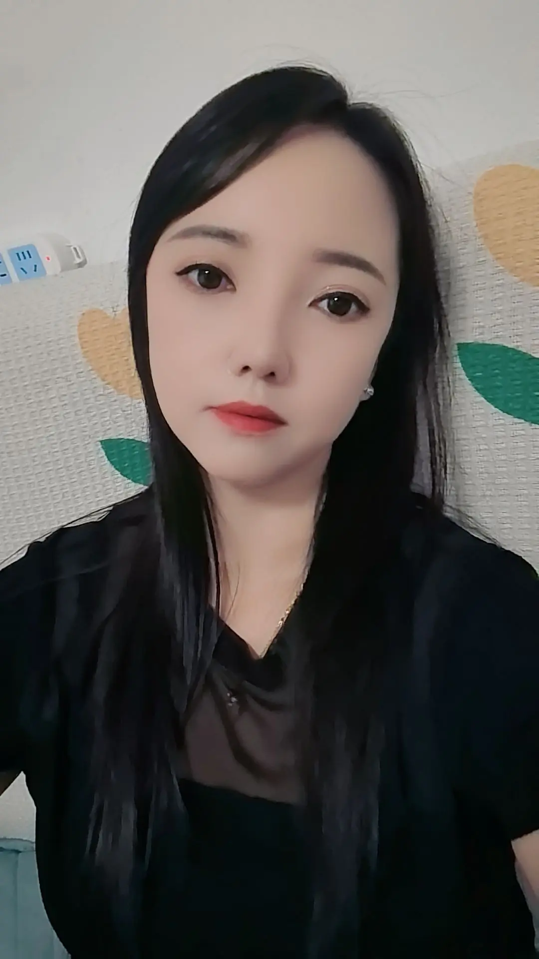 生活从来不是你想要什么，就给什么，好的坏的，冷的暖的、都要一一经历。有...