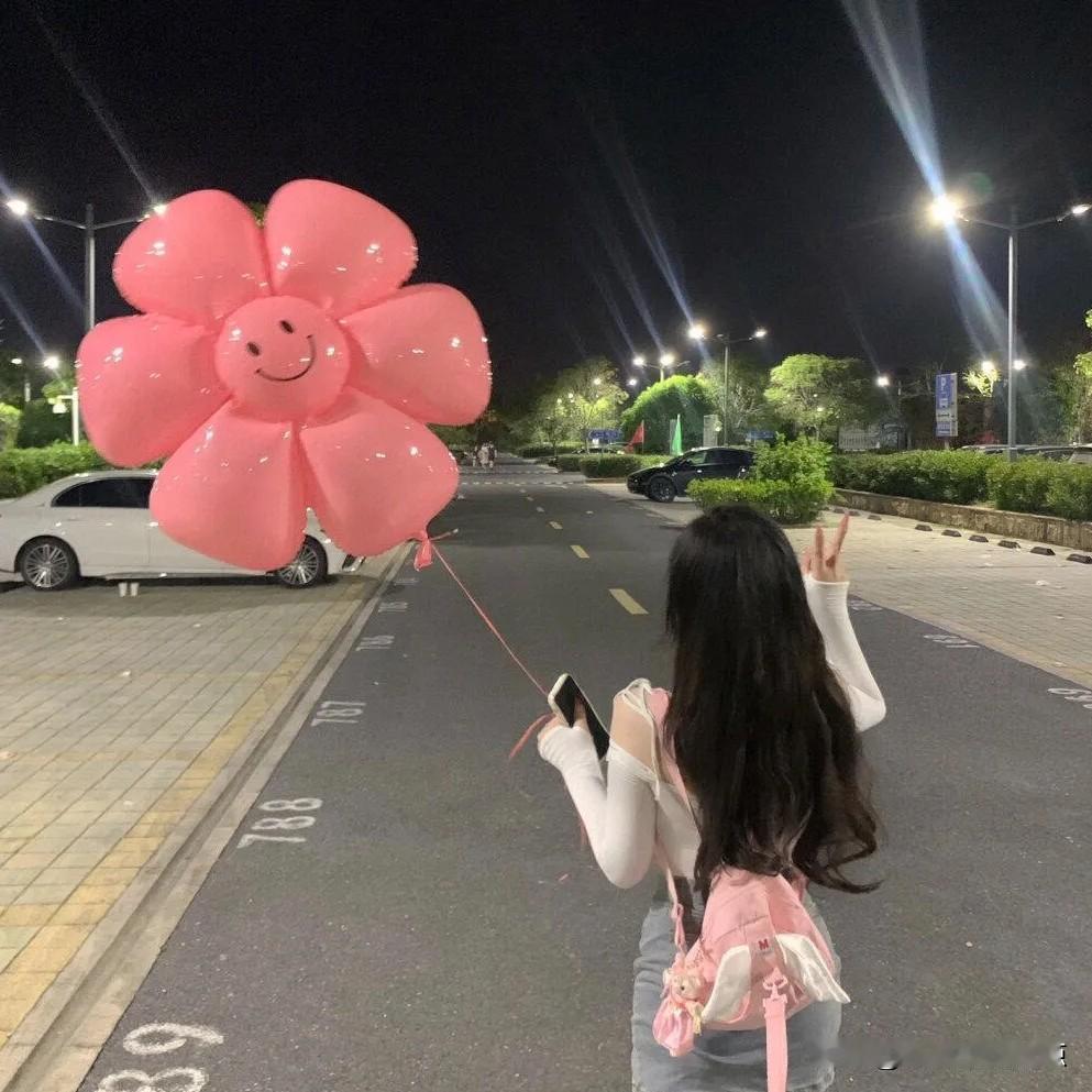 我慢慢的学会了闭嘴

不想再跟你争辩，不想再跟你多说什么

你以为我是怕了你了，
