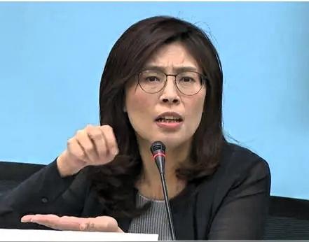 撕破台独虚妄假象！国民党主席郑丽文公开亮剑，勒令民进党剔除台独党纲
 
前言
 