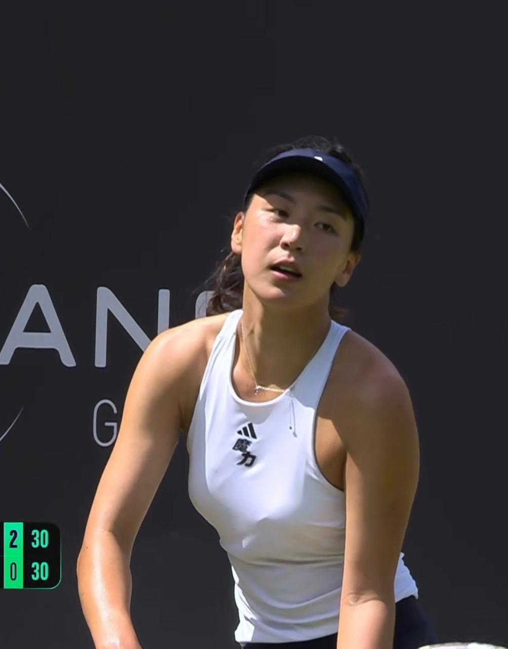王欣瑜WTA500柏林站吞筷子惨遭一轮游
         北京时间2016年6