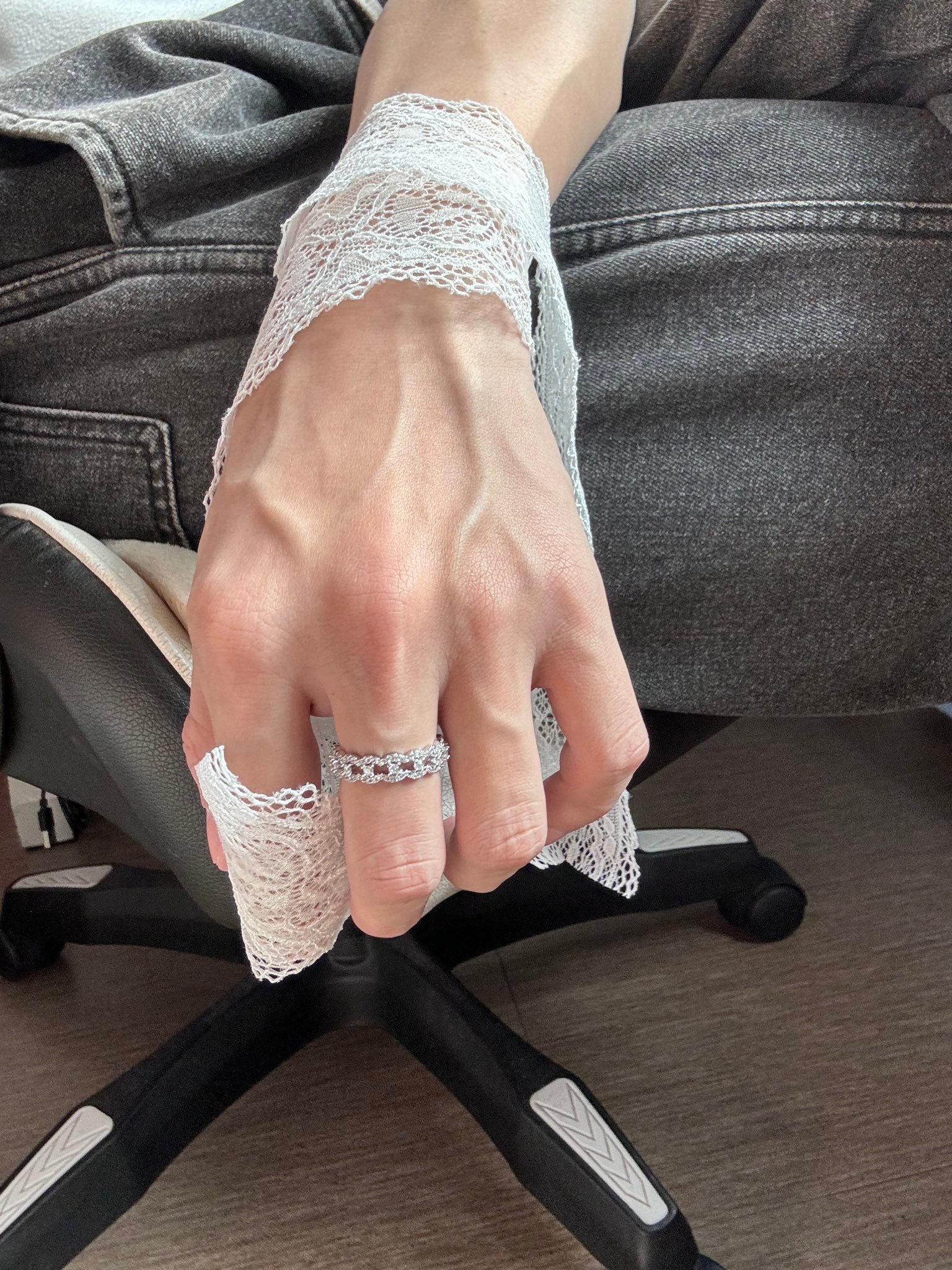 脑袋变色警告……跟老公去婚纱店改衣服，晨袍上的蕾丝被裁下来，领高原看着未婚妻大露