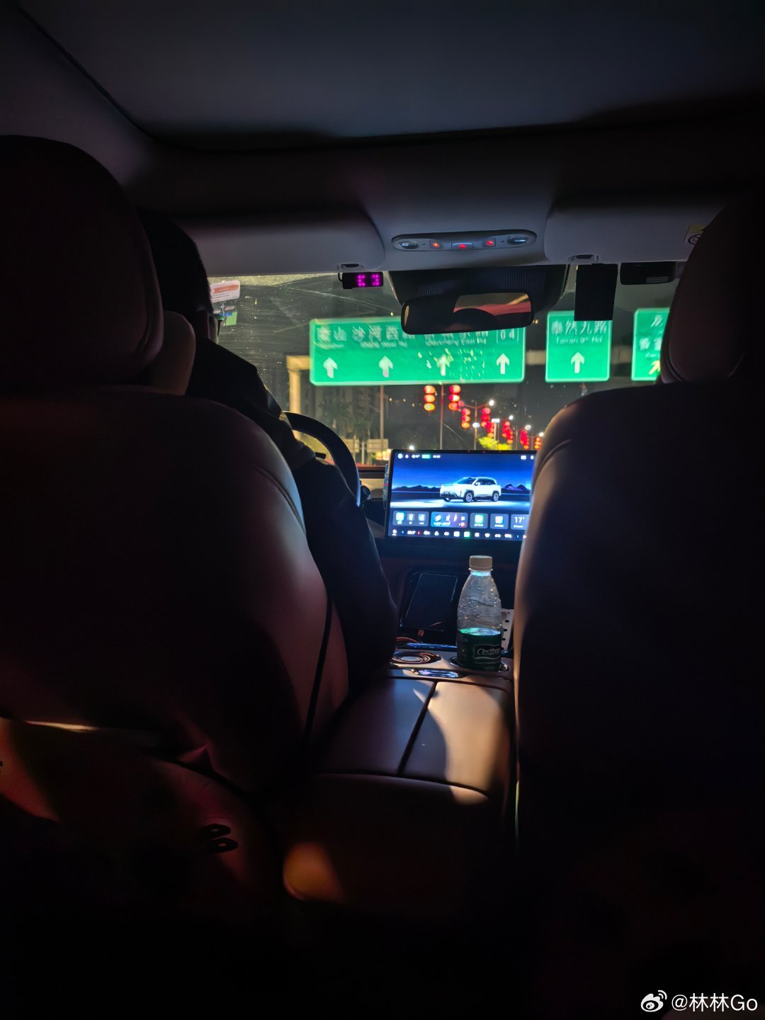 凌晨四点，困成🐶 