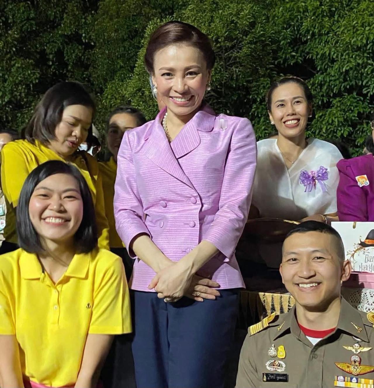 苏提达王后年轻貌美，原相机下依旧惊艳
苏提达王后就是那种让人越看越顺眼的类型。没
