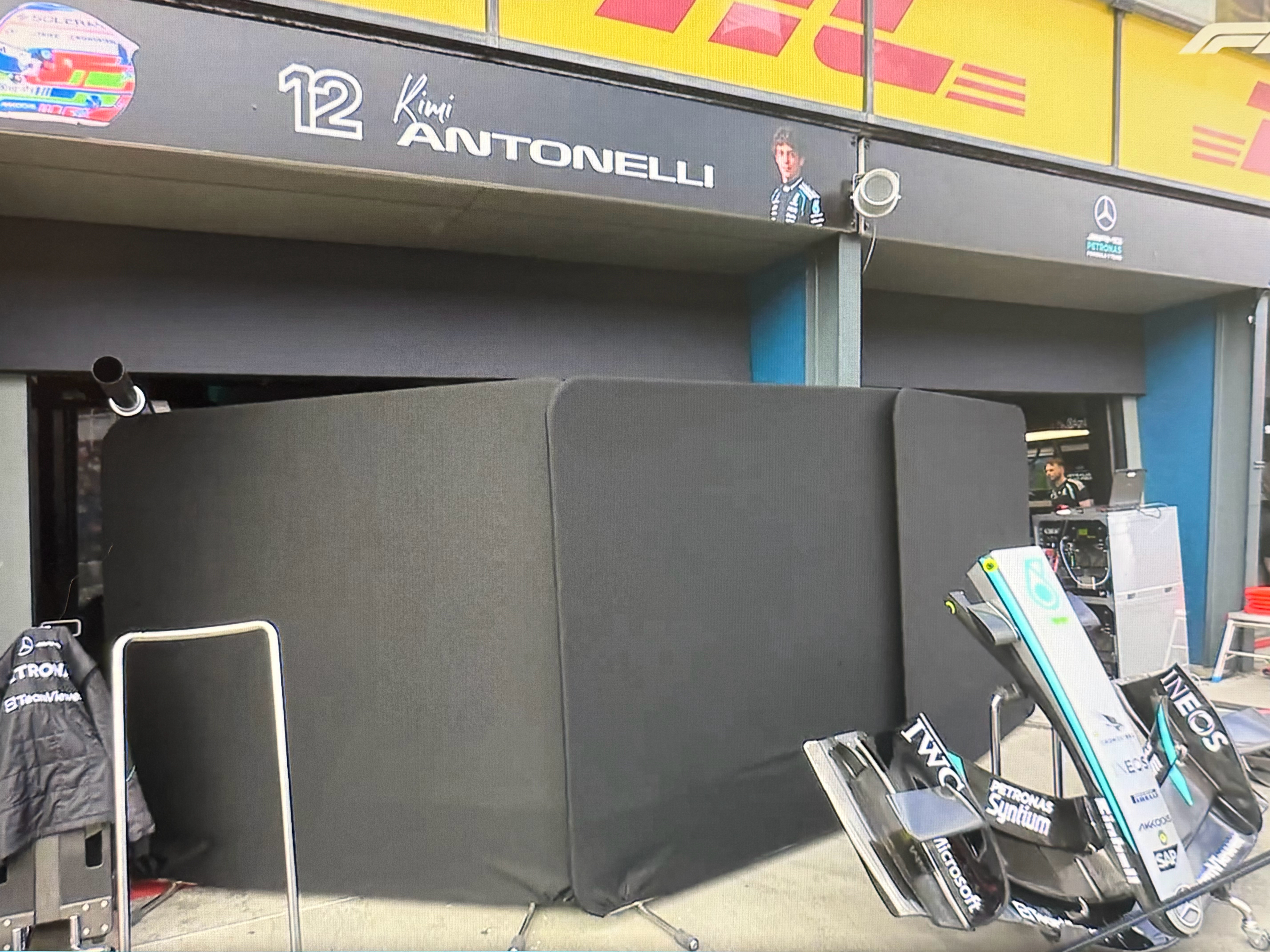 f1 不知道能不能把车修好…2026f1澳大利亚大奖赛