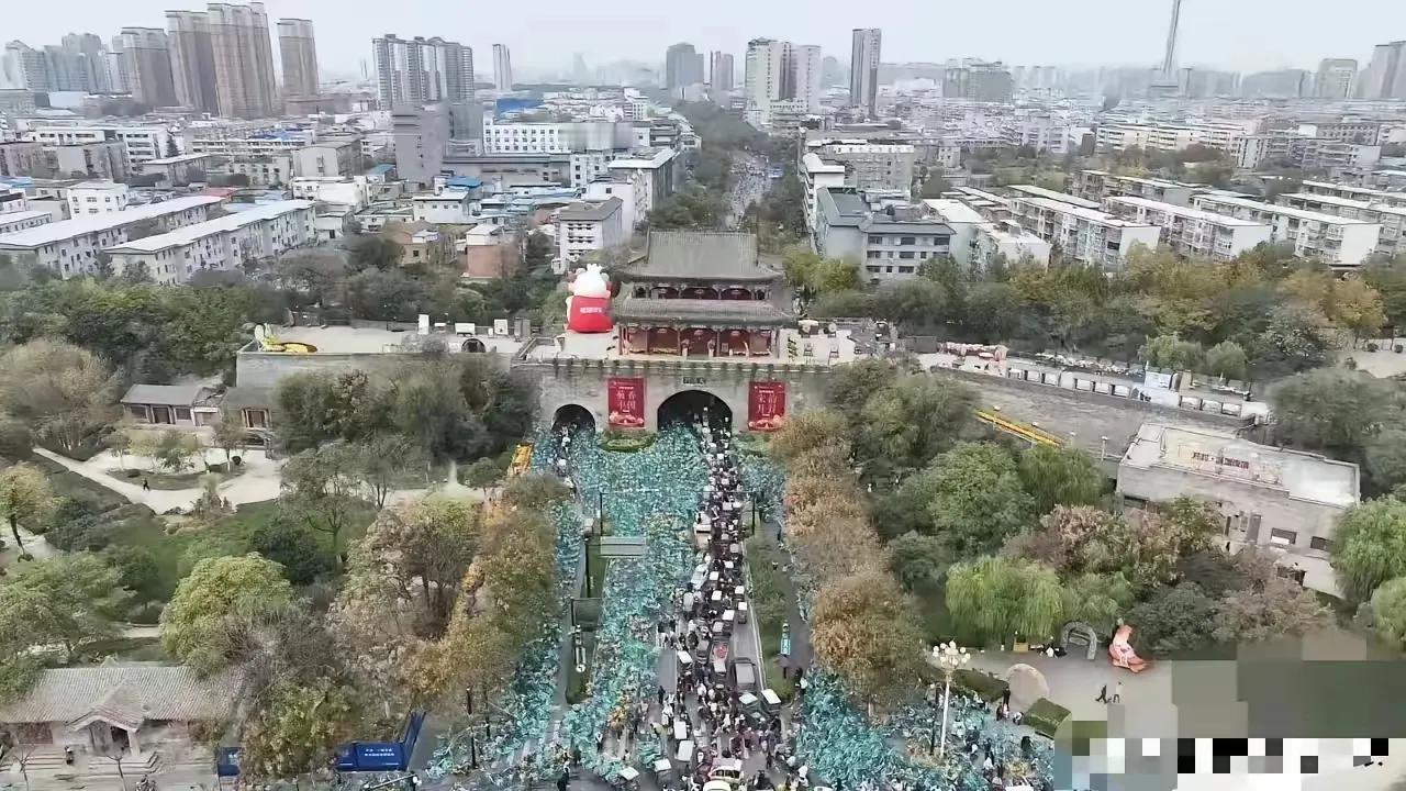 青春没有售价
“叫停”就在当下

青春可以象风
但青春不是跟风

青春永远充满激