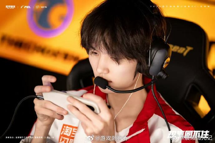 AG子枫春季赛淘汰破百 AG子枫用45天完成了从新秀到百杀选手的蜕变✨，联赛总淘