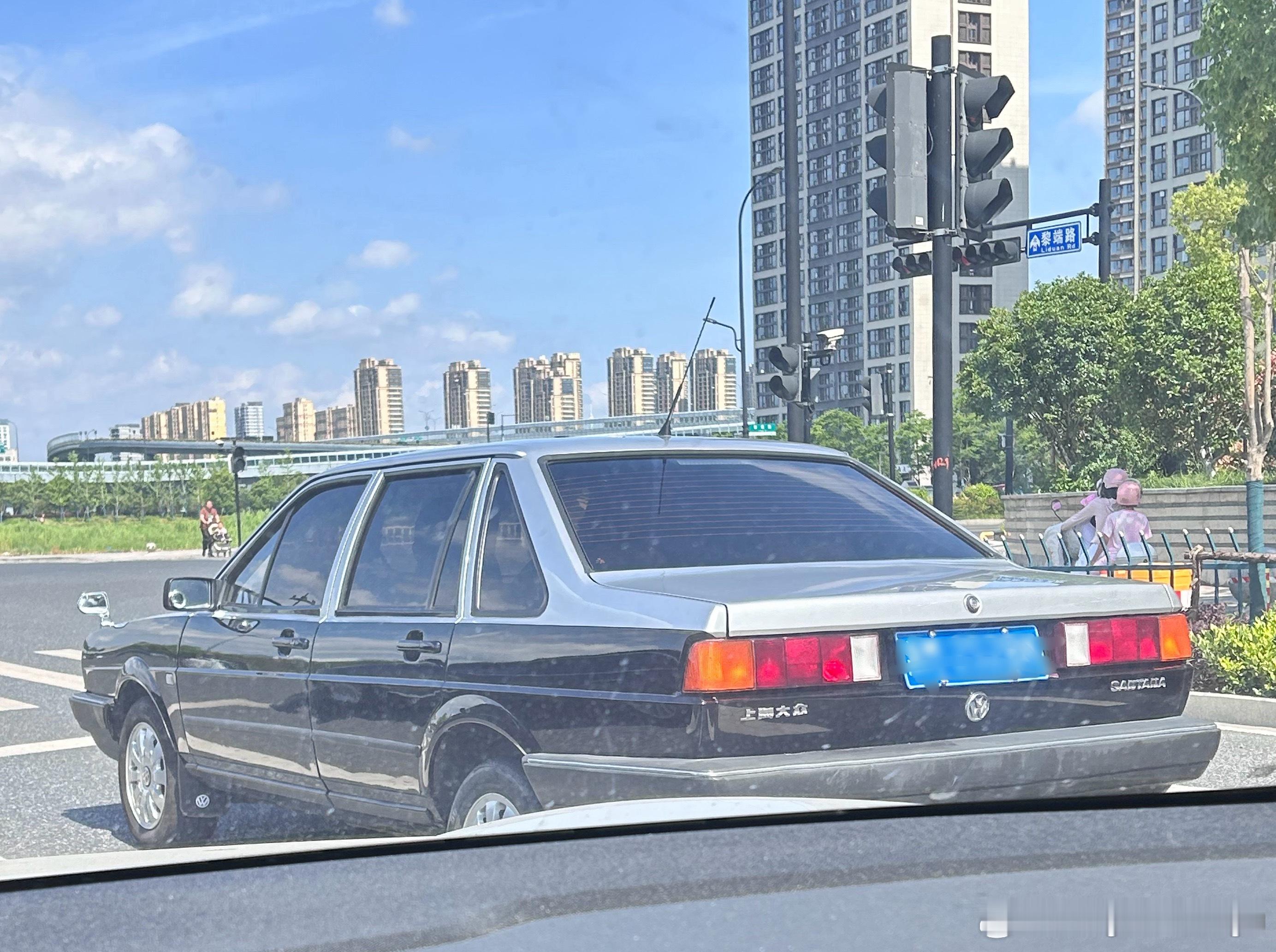 好家伙，桑巴赫怎么一股子异域风情