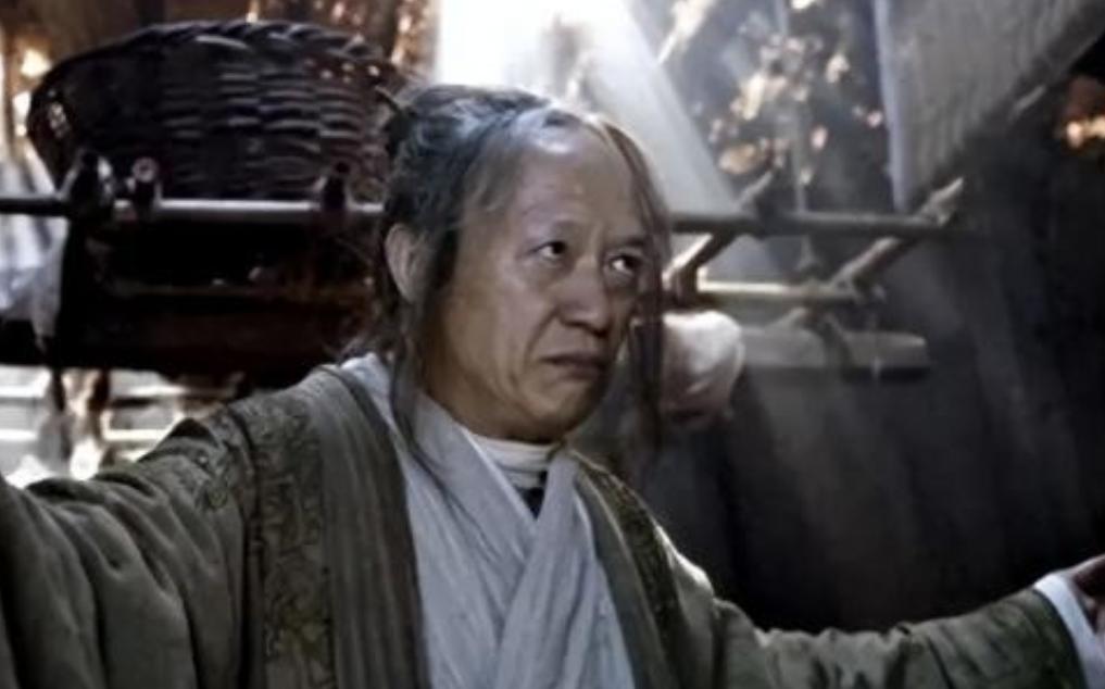 为什么杀了魏忠贤不久，大明朝就垮了？很简单的道理，给魏忠贤一百万军费，他会吞掉四