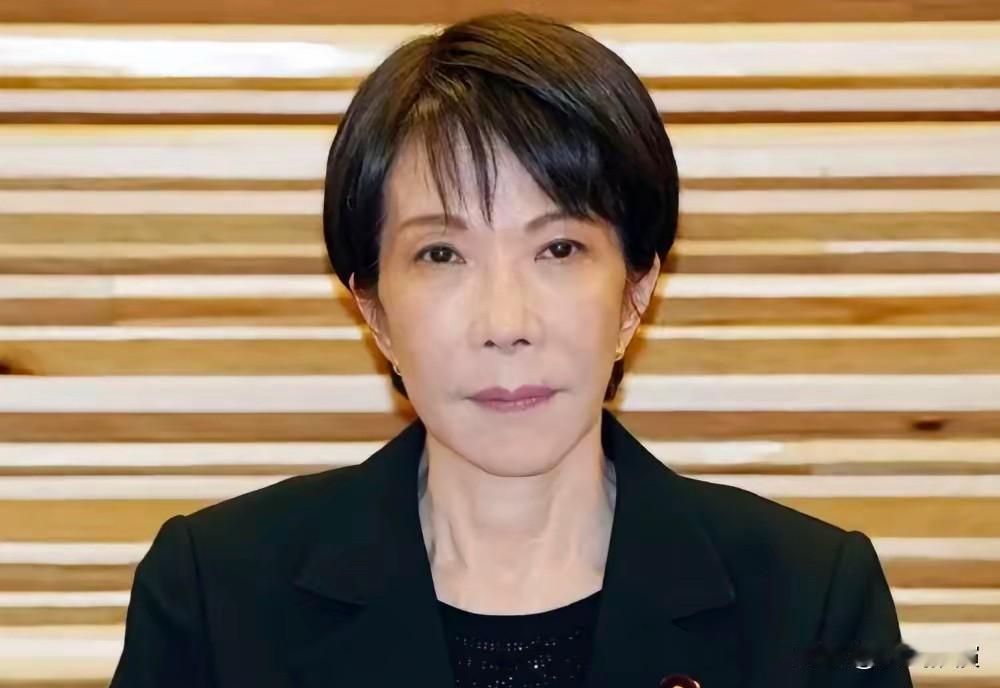 尝到了甜头，因为卡日本的科研确实有效果了。

就在刚刚，商务部发了公告，一口气把