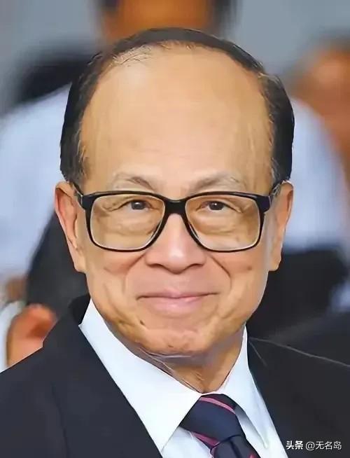 这就是中国对巴拿马的第二级精准制裁。
所有巴拿马注册船舶停靠中国港口，都要接受漫