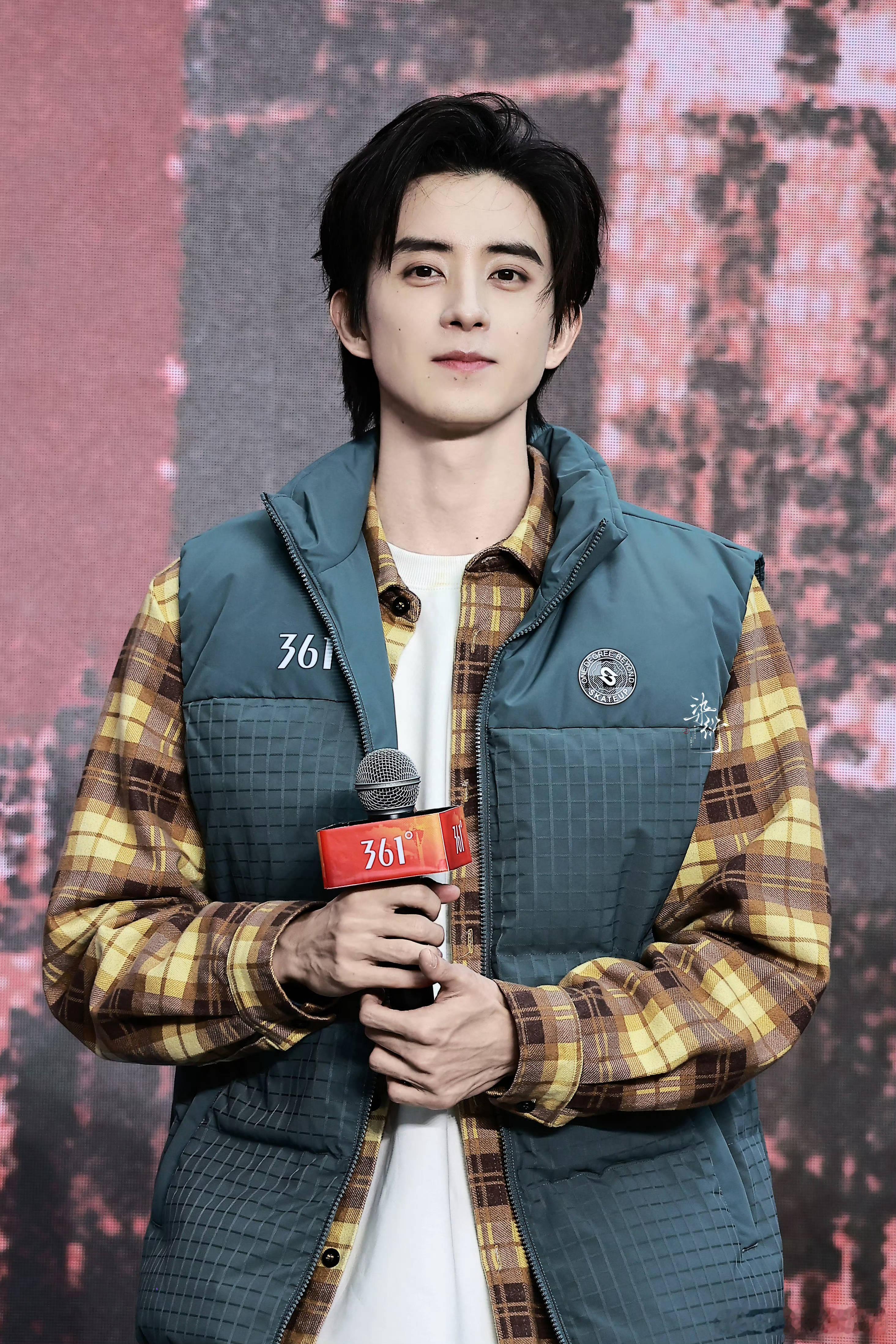 今日份敖瑞鹏！就是这么权威耶[色][色][色] ​​​