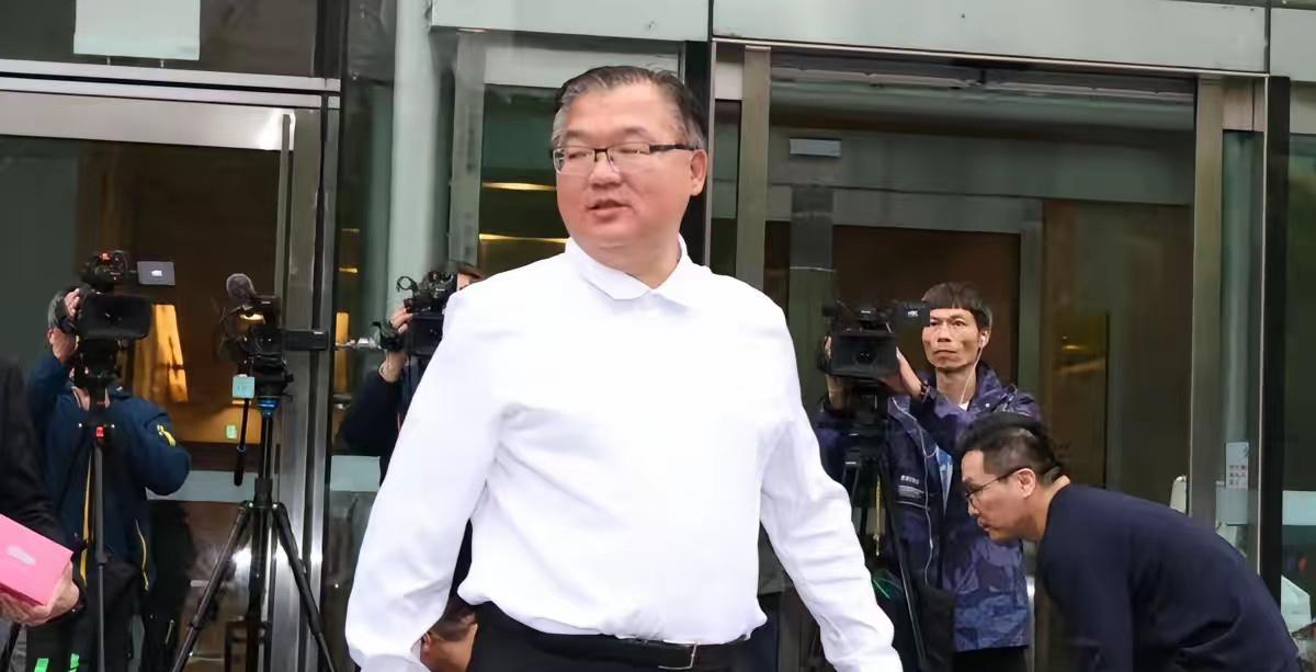 马英九促速查萧旭岑　李德维回击：急什么？邮局你家开的？

这事儿闹得真叫一个难看