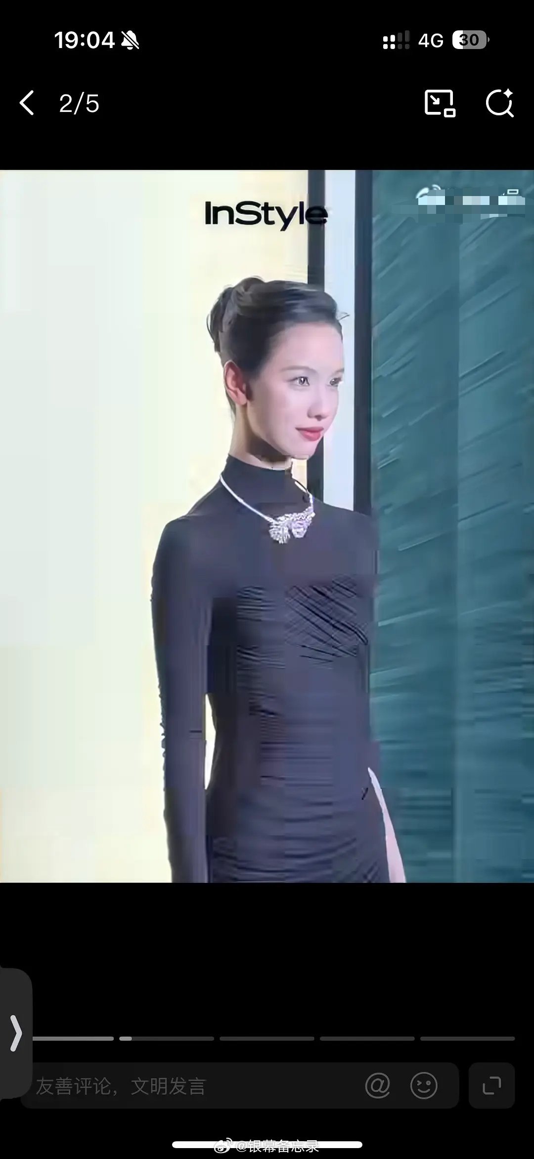 完全没认出来这是许光汉，变化也太大了！宝诗龙的珠宝设计都特别张扬，尤其是周冬雨戴