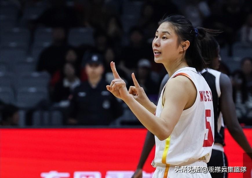 中国女篮惜败澳大利亚，外线22投仅3中，张子宇得到28分，依然没有赢球，这不由得
