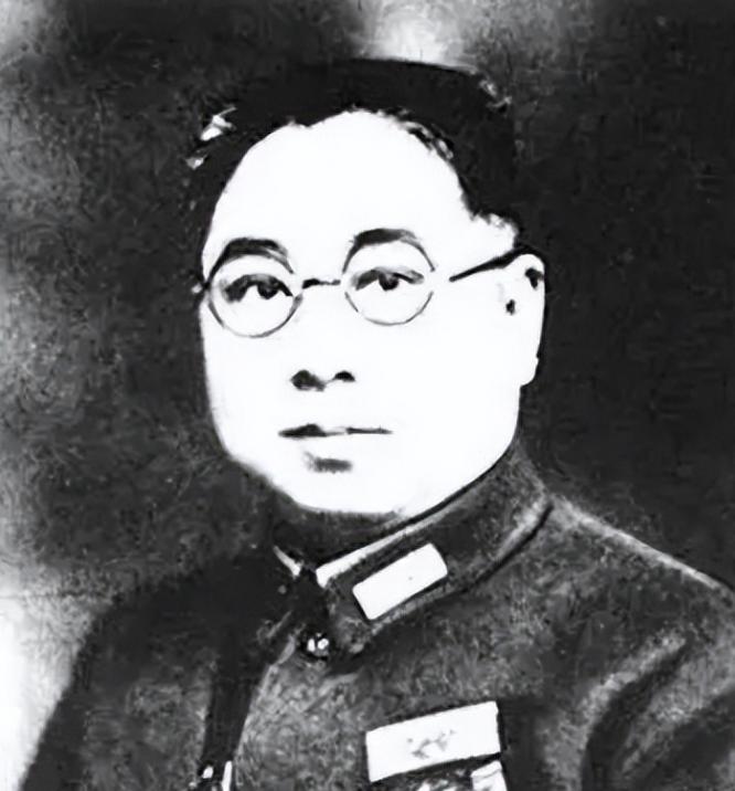 1930年，张辉瓒被捕时求饶：“润之先生，我有罪！我有钱，我会叫我老婆拿钱、拿枪