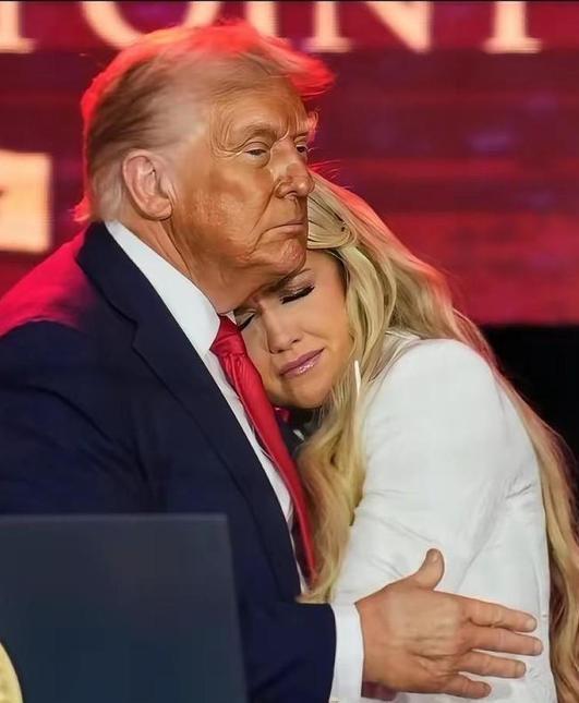 美国从世界霸主必然跌落下来的三个理由，就是美国的三大霸权已经开始衰落。第一是军事