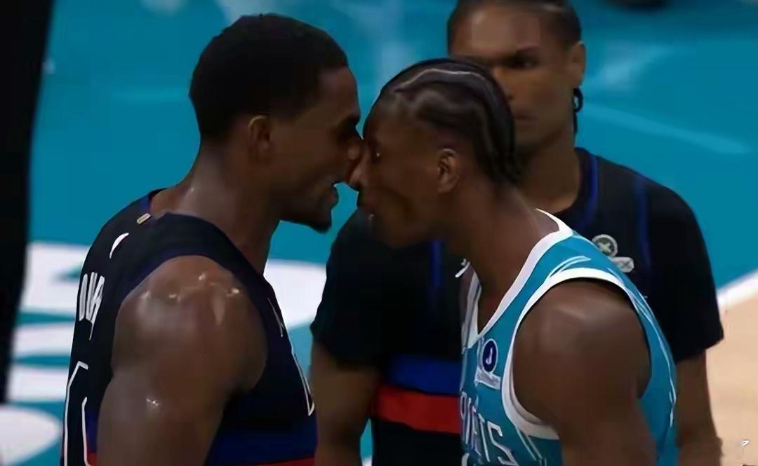 2月10日NBA常规赛黄蜂对阵活塞的比赛中，第三节赛场突发大规模激烈冲突，活塞队