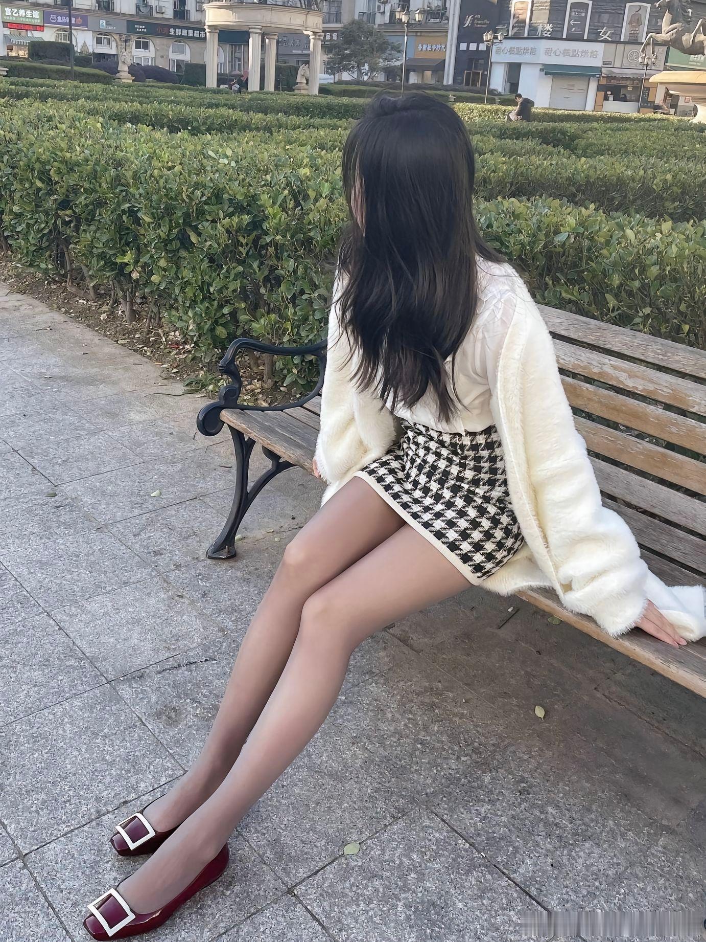 黑丝平底鞋 ​​​