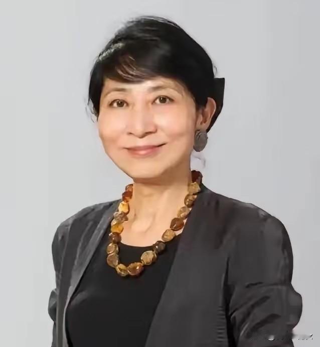 “我不是中国人，我拒绝唱国歌？”2012年，毛孟静当选香港立法会议员后，不仅公然