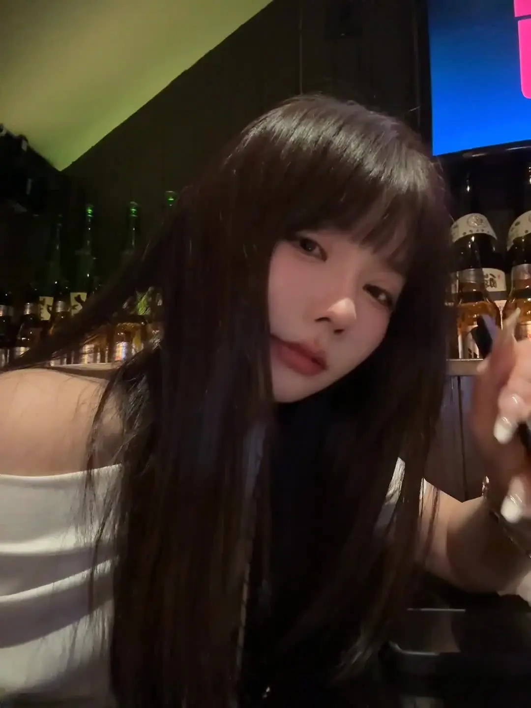 你说你要离开了 我在后面哭着求你 别走好吗 跑起来