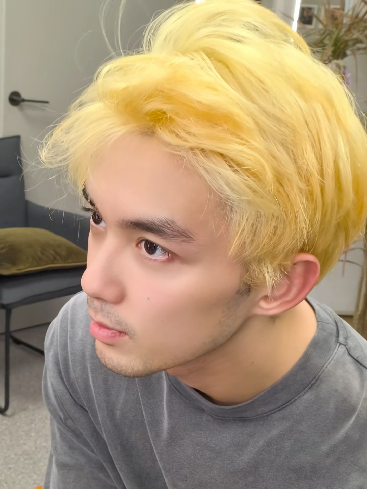 OMO 何止是好看 全世界最帅的男人吴磊染金发 ​​​