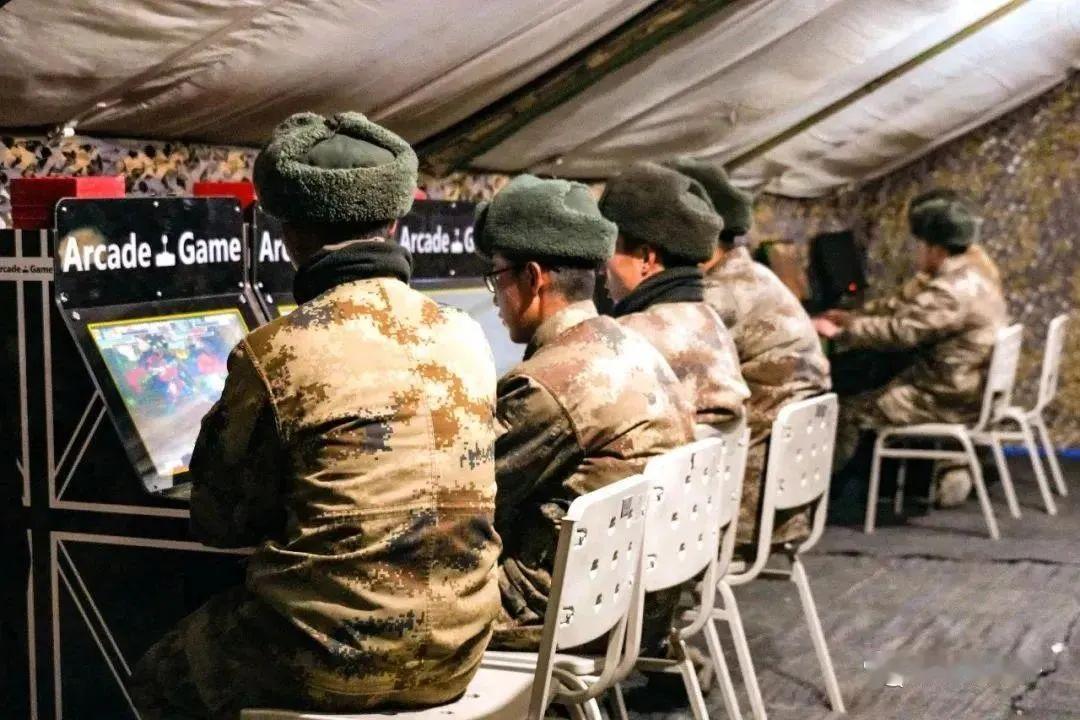 吃火锅、打电玩、K歌，中国边防军人的后勤保障，竟然这么好！

想必大家第一次看到