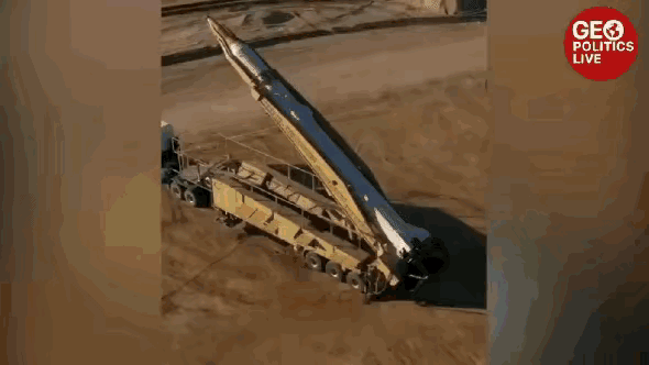 伊朗彻底支棱起来了！
3月24日伊朗这波操作直接看呆全世界，国家电视台大摇大摆播