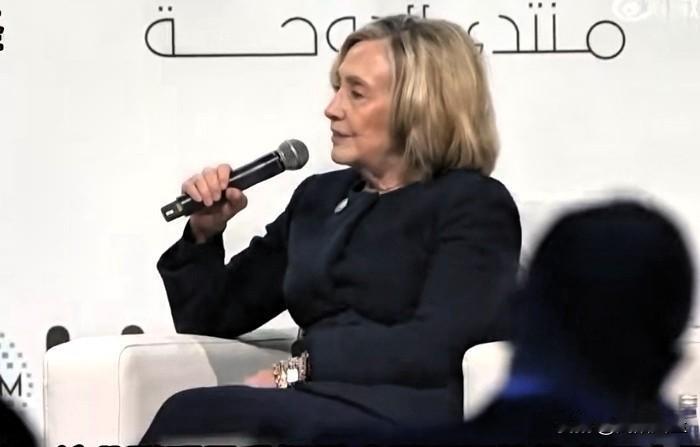 希拉里谈特朗普政府的国家安全战略正在背离其长期以来的外交基石——联盟体系。她强调