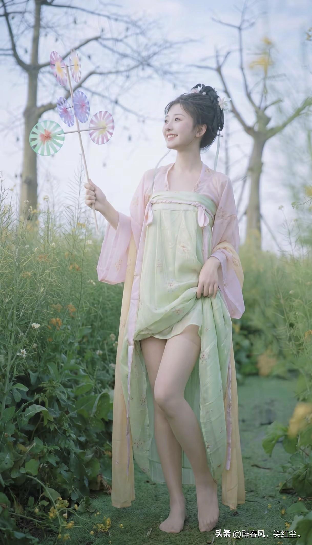 锦衣华服，皆是风情。
古风写真 汉服日常 国风大赏 仙气飘飘