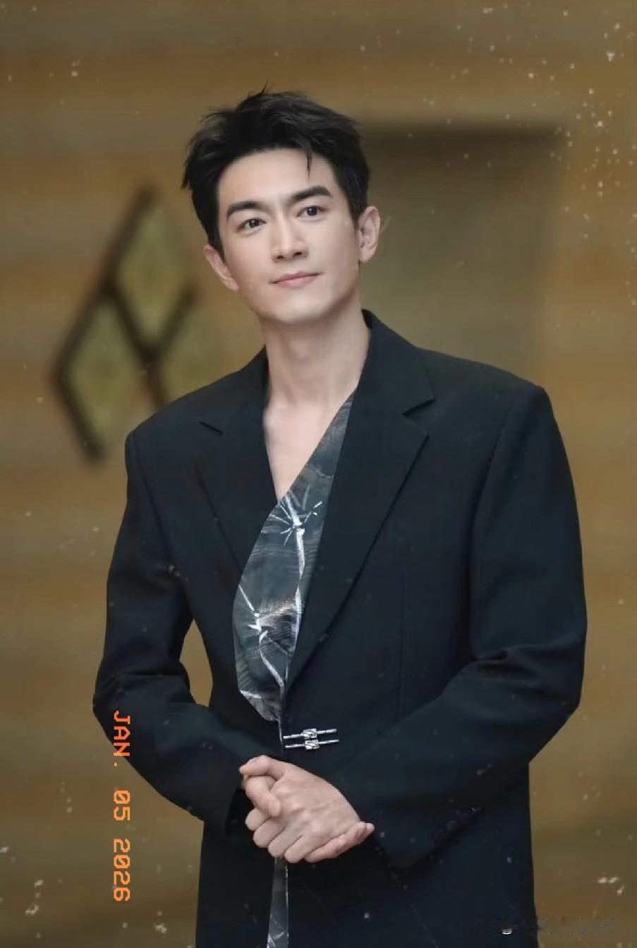 林更新和司晓迪“睡没睡”

我不知道

但我敢打包票的是，林更新是唯一一个不怕司