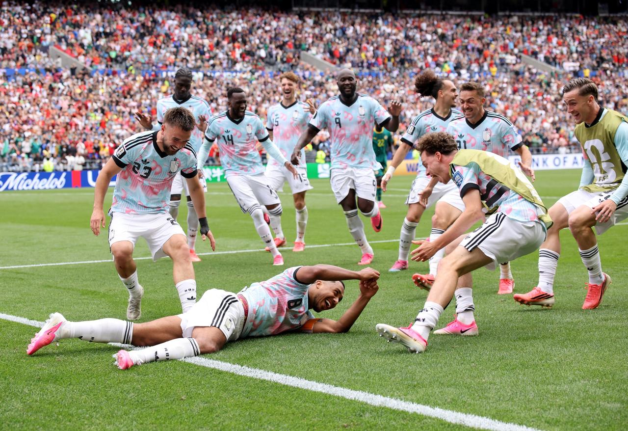 全场比分丨比利时 3-2 塞内加尔
⚽️哈比卜·迪亚拉，伊斯梅拉·萨尔分别破门