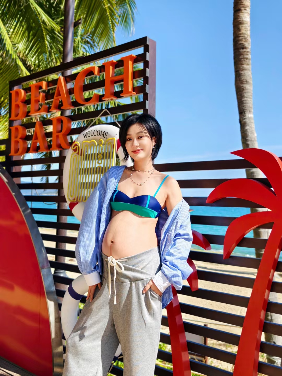 不知不觉快6个月了，再不记录肚子变化就错过机会了，但担心孕妈写真馆流水线感重，怕