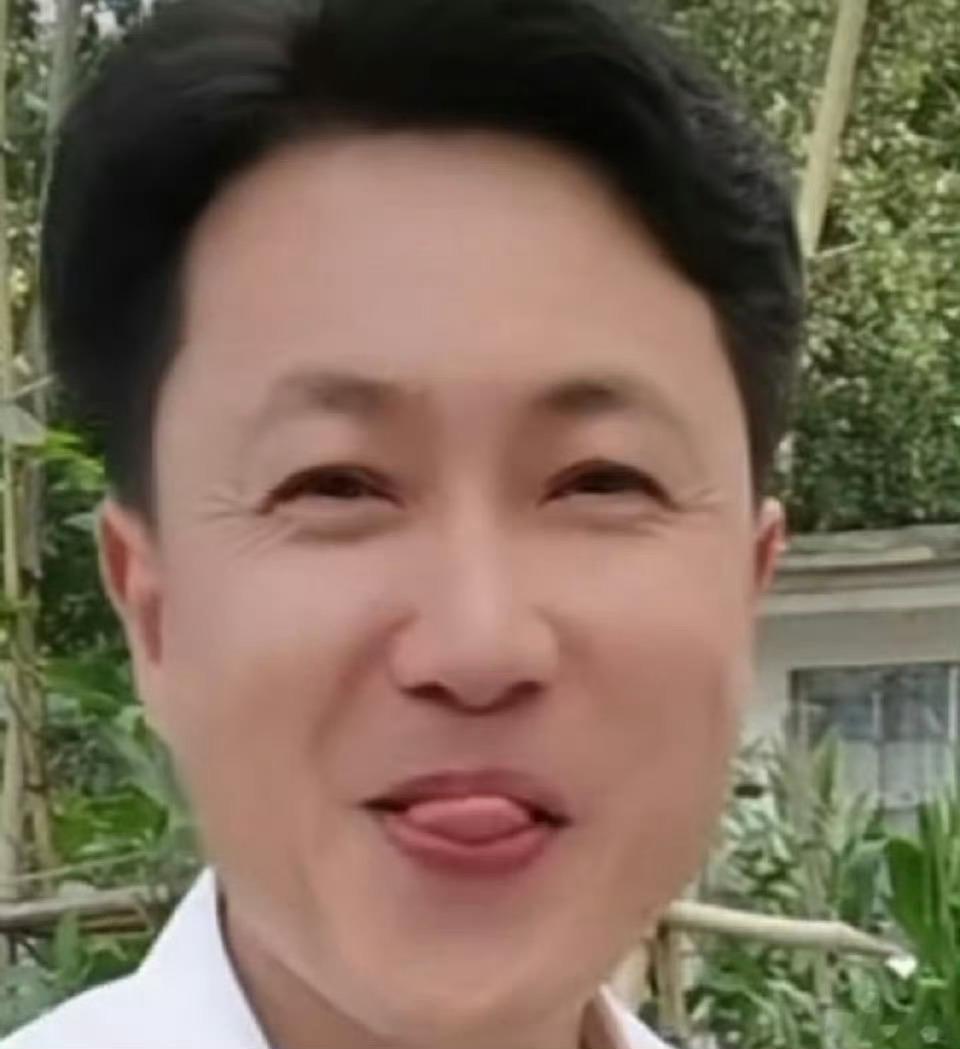 #62岁北京女粉丝打赏秀才52万只追回数万#[允悲][允悲][允悲]只想问老太太