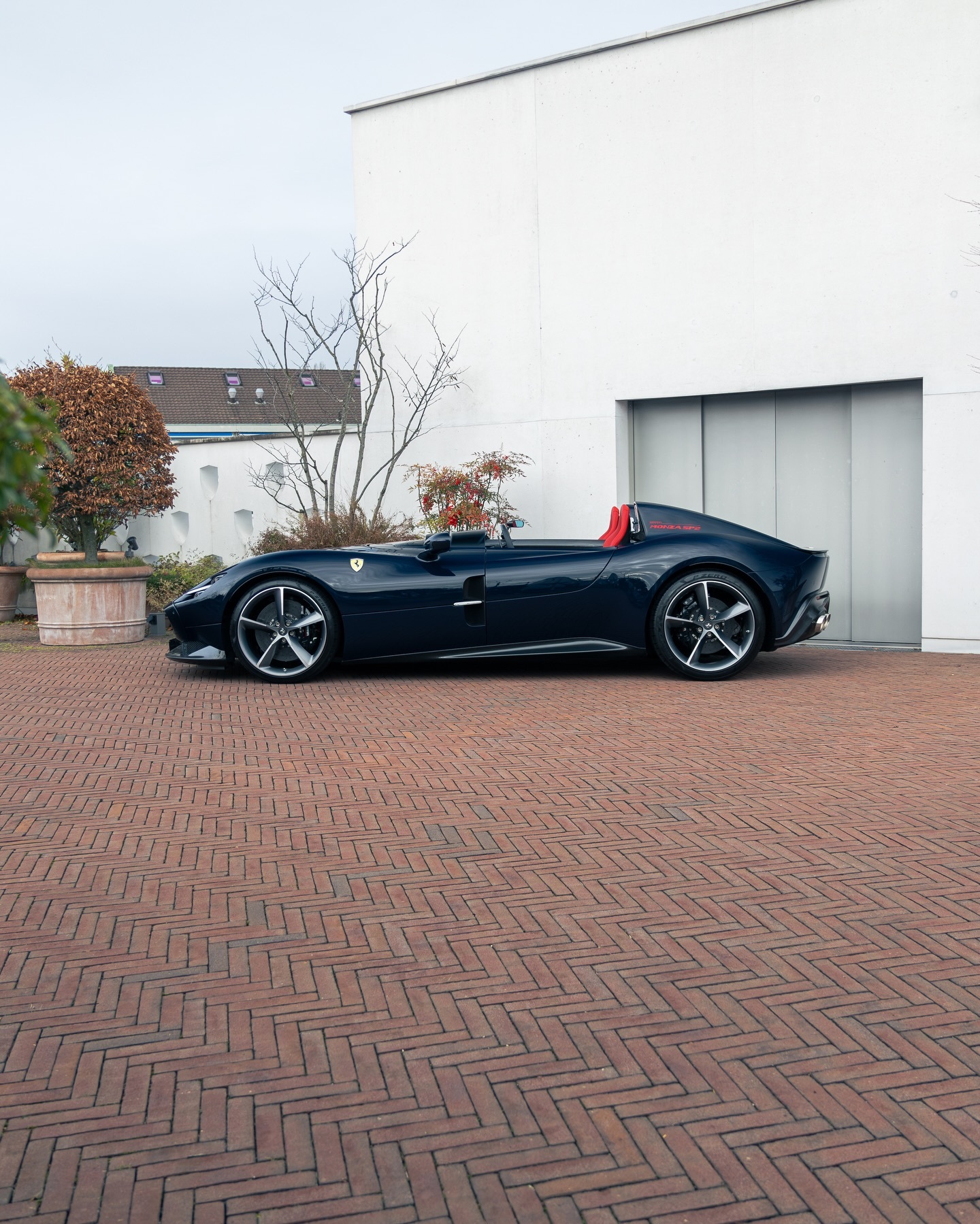 Ferrari Monza SP2法拉利 近些年来法拉利最惊艳的设计之一。 