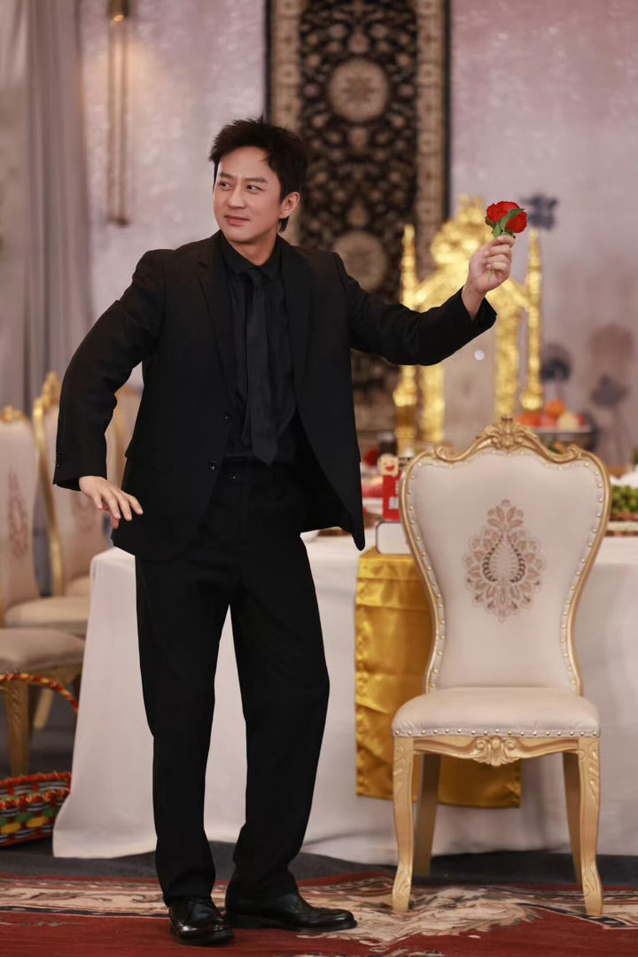 邓超要在工体唱三天三夜上帝到底给邓超关了哪扇窗 歌手邓超的现场属于那种你看完会问