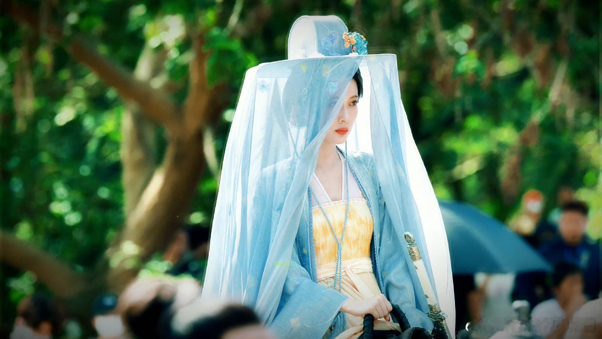 黄薇 尚公主妆造 孟子义《尚公主》造型吸睛度爆表！每套都有巧思，小公主既视感拉满