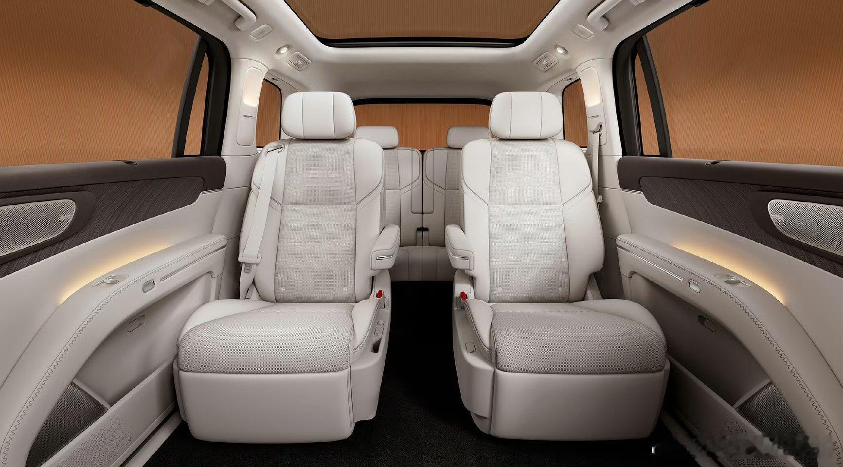 这两张图一张来自零跑官网的零跑d19 一张来自刚刚店里拍的理想i8 我只能说【卓