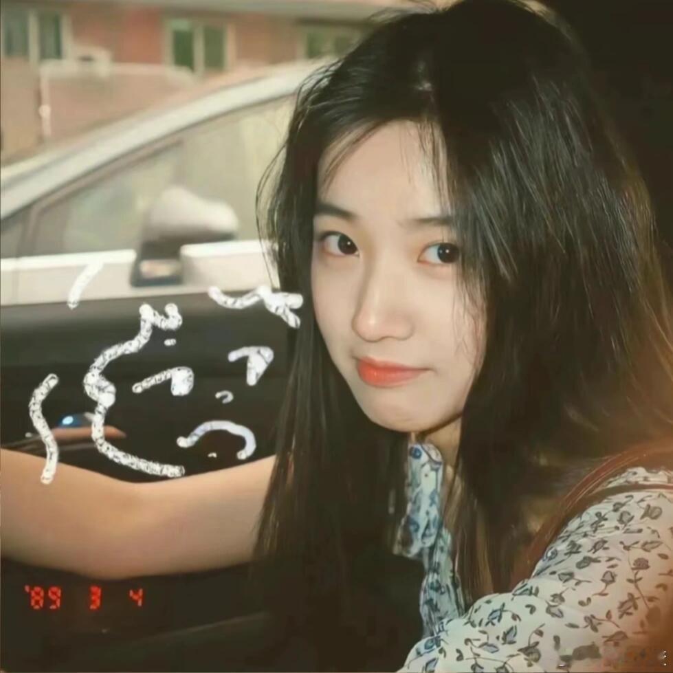 卢昱晓[超话]  卢昱晓这张太在审美上啦！卢昱晓｜ ​​​