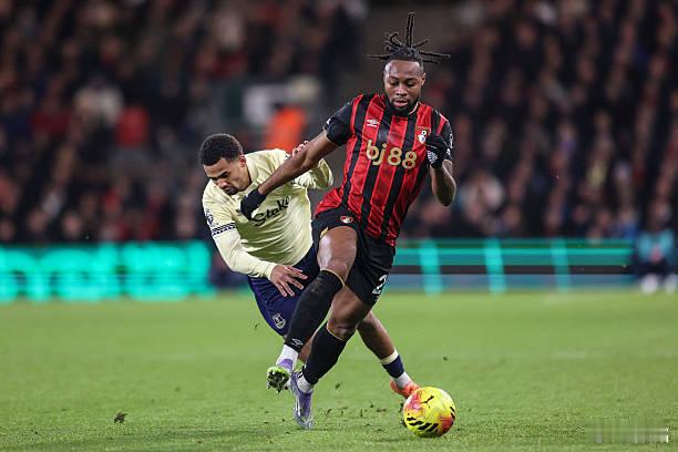 伯恩茅斯0比1埃弗顿 格拉利什打进本场唯一进球，这是他租借到埃弗顿后的第2个进球