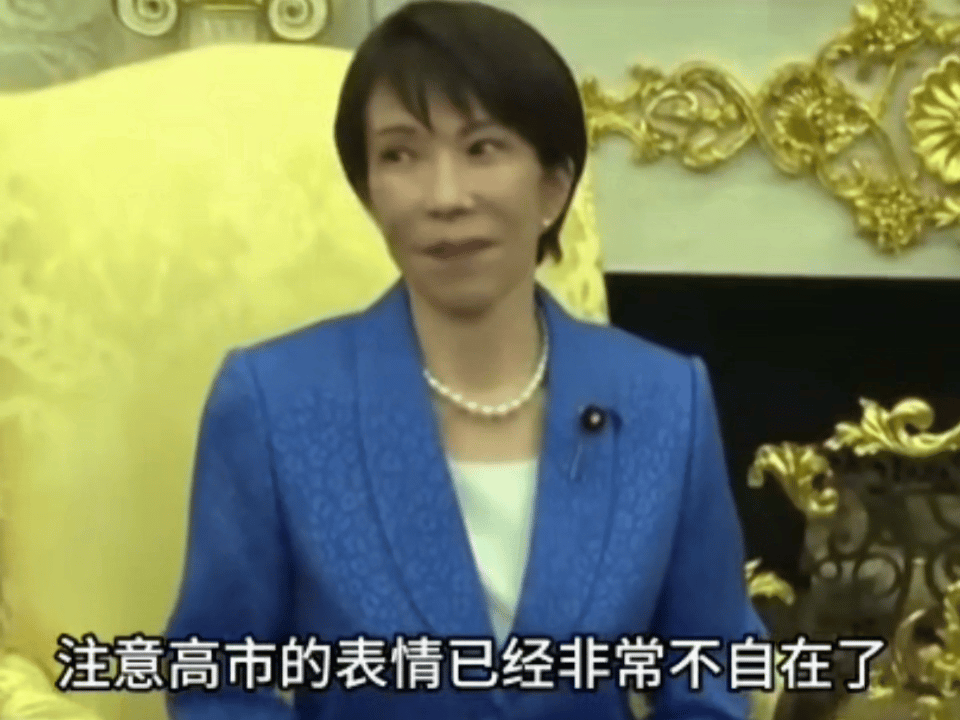 不懂就问，这喵喵是吃了蜜了还是捡了钱了？咋成这样了？